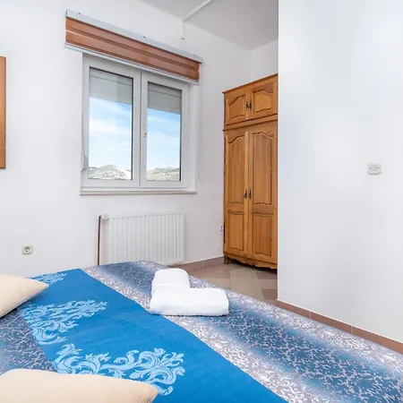 Apartment Mara Trogir